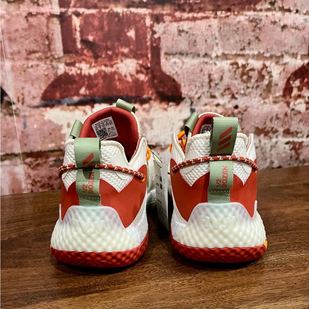 COPY - BRAND NEW HARDEN VOL. 6 BASKETBALL SNEAKERS - Picture 3 of 4
